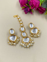 Traditional Pearls Kundan Tikka And Earrings Set For Women Maang Tikka